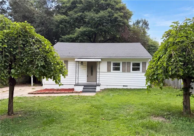 2nd image of 718 Hardeman St, Thomasville, NC 27360 | MLS# 1226850