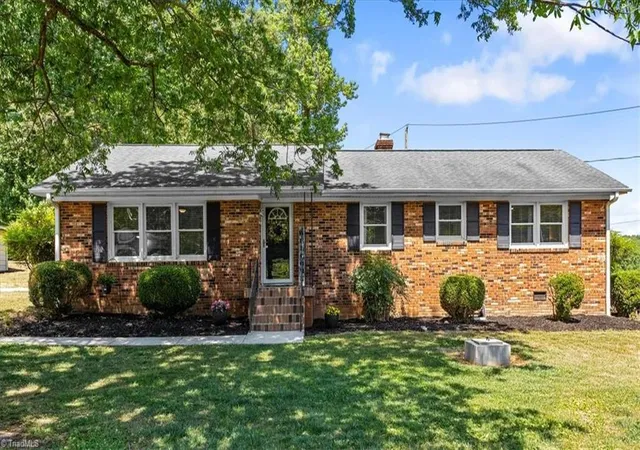 2nd image of 1805 Pleasant Ridge Rd, Greensboro, NC 27410 | MLS# 1221725