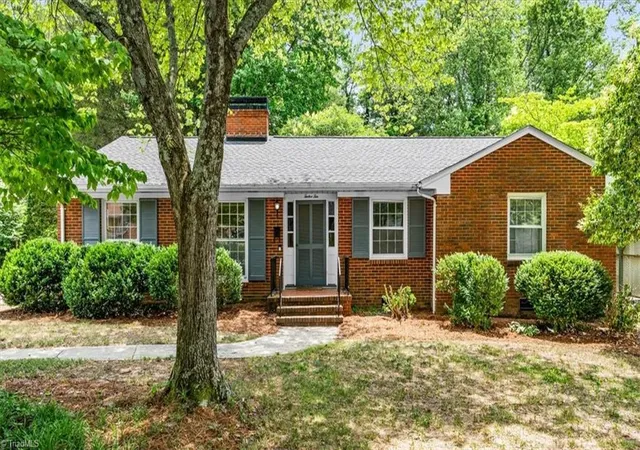 Photo 1 of Single family home for sale at 1210 Pembroke Rd, Greensboro, NC 27408 | MLS# 1223742 | Listing updated on 2026-08-06