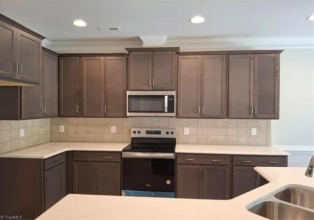 Photo 4 of Single family home for sale at 1055 Talisker Way, Burlington, NC 27215 | MLS# 1197464 | Listing updated on 2026-09-14