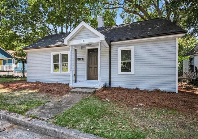 Photo 1 of Single family home for sale at 721 Mulberry St, Winston Salem, NC 27101 | MLS# 1228139 | Listing updated on 2026-09-22
