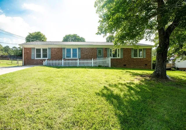 Photo 1 of Single family home for sale at 6214 Weant Rd, Archdale, NC 27263 | MLS# 1233315 | Listing updated on 2026-09-15