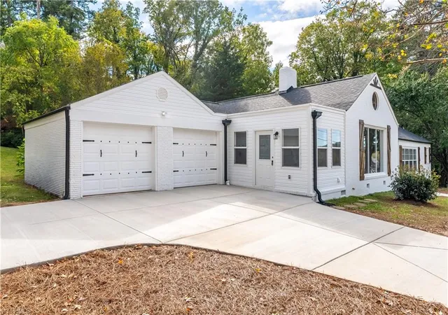 Homes for sale in Denton, NC | 178 Salisbury St, Denton, NC 27239 | MLS# 1214363