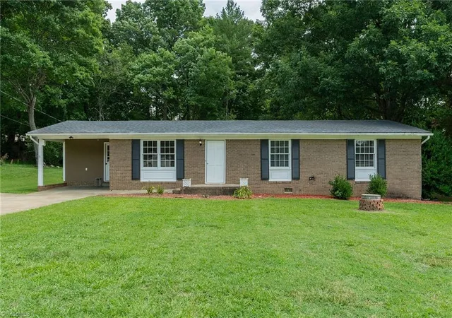 1st image of 389 Chaney Rd, Asheboro, NC 27205 | MLS# 1229024