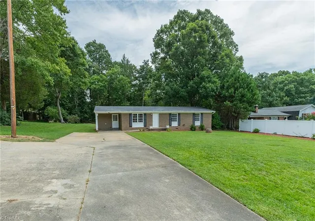 2nd image of 389 Chaney Rd, Asheboro, NC 27205 | MLS# 1229024