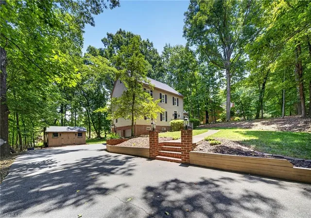 Photo 3 of Single family home for sale at 824 Cedar Crk Dr, Asheboro, NC 27205 | MLS# 1224306 | Listing updated on 2026-08-23
