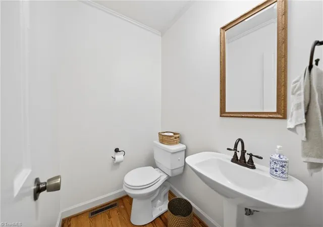 Photo 4 of Single family home for sale at 824 Cedar Crk Dr, Asheboro, NC 27205 | MLS# 1224306 | Listing updated on 2026-08-23