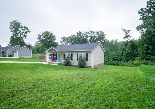 12th image of 198 Quail Dr, Winston Salem, NC 27105 | MLS# 1229927