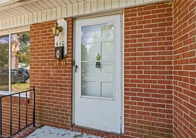 4th image of 410 Parkwood Ave, Winston Salem, NC 27105 | MLS# 1231513