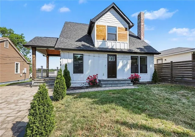 2nd image of 6 E Sunrise Ave, Thomasville, NC 27360 | MLS# 1217330