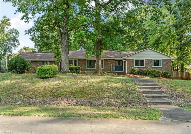 Photo 1 of Single family home for sale at 3620 Chelmsford Dr, Winston Salem, NC 27105 | MLS# 1233247 | Listing updated on 2026-09-07