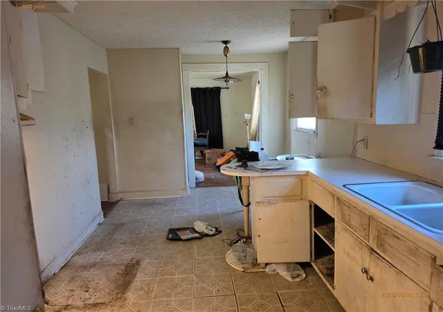 Photo 3 of Single family home for sale at 503 Pine St, Greensboro, NC 27401 | MLS# 1233795 | Listing updated on 2026-09-15