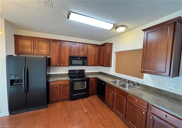 2nd image of 4332 Alderny Pl, High Point, NC 27265 | MLS# 1231115