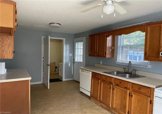 3rd image of 4404 Vickrey Chapel Rd, Jamestown, NC 27282 | MLS# 1224301