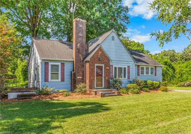 2nd image of 3140 Iris St, Winston Salem, NC 27107 | MLS# 1228350