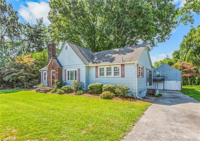 3rd image of 3140 Iris St, Winston Salem, NC 27107 | MLS# 1228350