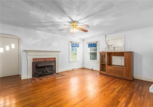 4th image of 3140 Iris St, Winston Salem, NC 27107 | MLS# 1228350