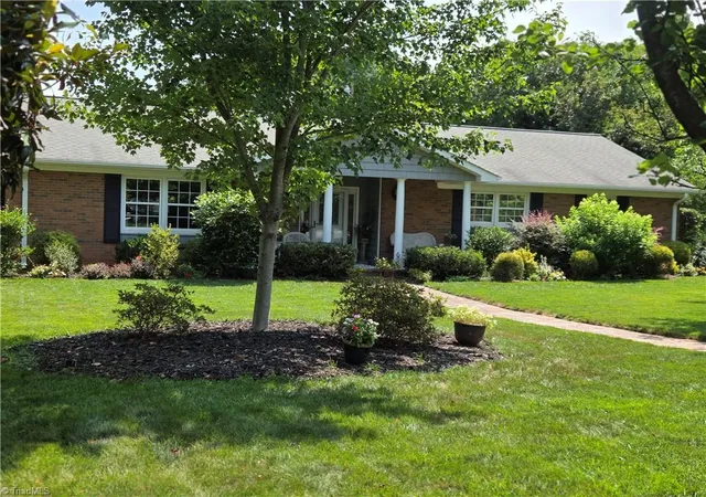 1st image of 1025 Oaklawn Ave, Winston Salem, NC 27104 | MLS# 1226651