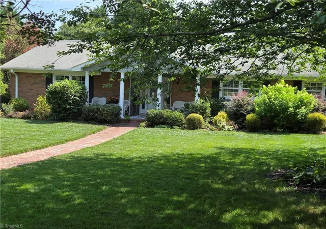 2nd image of 1025 Oaklawn Ave, Winston Salem, NC 27104 | MLS# 1226651