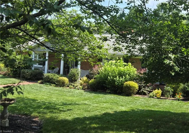 3rd image of 1025 Oaklawn Ave, Winston Salem, NC 27104 | MLS# 1226651