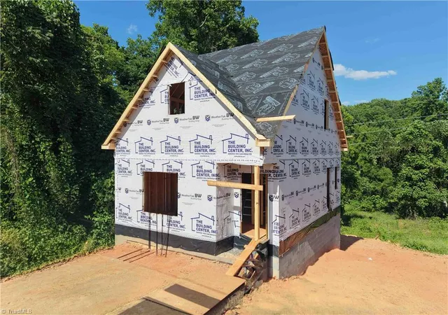 2nd image of 500 Loach St, Asheboro, NC 27203 | MLS# 1223450