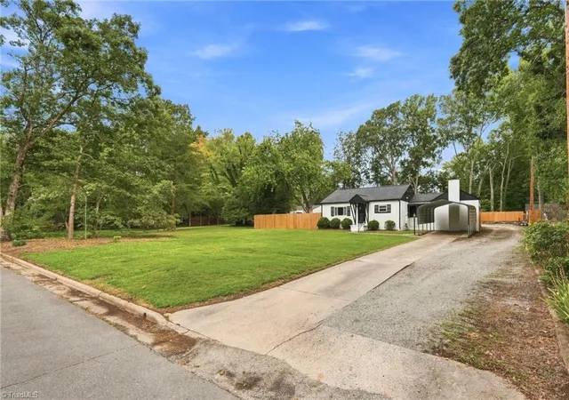 4th image of 3920 Daye Dr, Greensboro, NC 27407 | MLS# 1231026