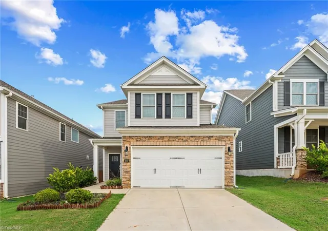 Photo 3 of Single family home for sale at 440 Flt River Run, Hillsborough, NC 27278 | MLS# 1231328 | Listing updated on 2026-09-19