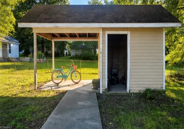 14th image of 1133 E Stadium Dr, Eden, NC 27288 | MLS# 1229677