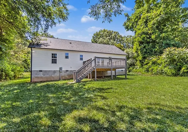 4th image of 1329 Belleauwood St, Winston Salem, NC 27107 | MLS# 1230233