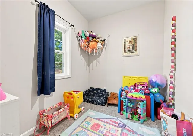 Photo 4 of Single family home for sale at 4310 Oak Ridge Dr, Winston Salem, NC 27105 | MLS# 1231824 | Listing updated on 2026-09-02