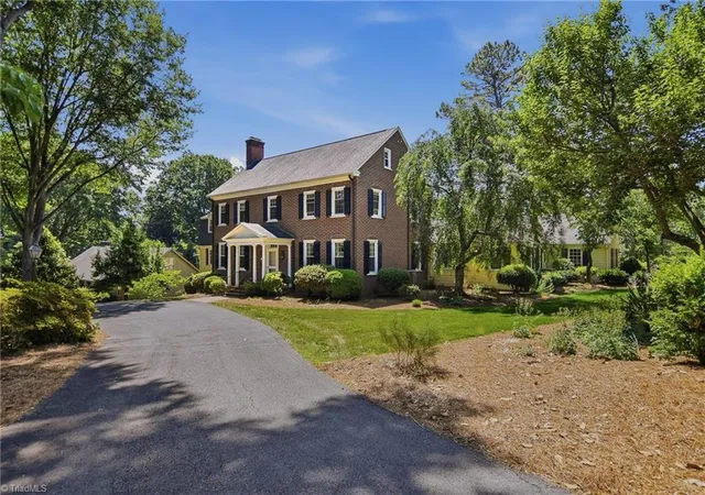 3rd image of 2850 Merry Acres Ln, Winston Salem, NC 27106 | MLS# 1220206
