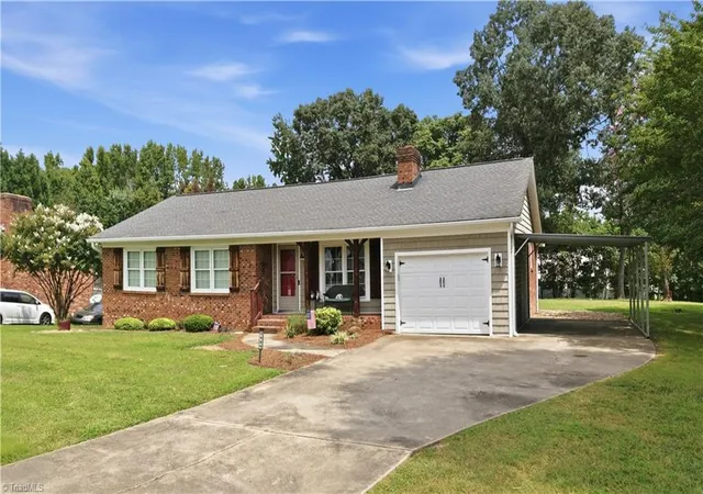 Photo 3 of Single family home for sale at 3986 Welcome Arcadia Rd, Lexington, NC 27295 | MLS# 1233409 | Listing updated on 2026-08-28