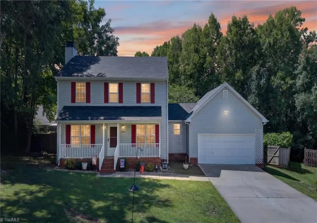 Photo 1 of Single family home for sale at 5805 Edgebrook Ct, Jamestown, NC 27282 | MLS# 1228686 | Listing updated on 2026-09-13