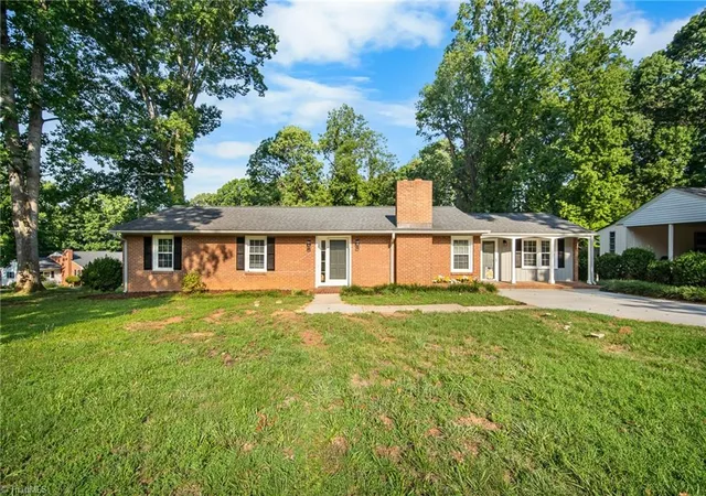 Photo 1 of Single family home for sale at 122 Park Ln, Lexington, NC 27292 | MLS# 1228186 | Listing updated on 2026-09-02