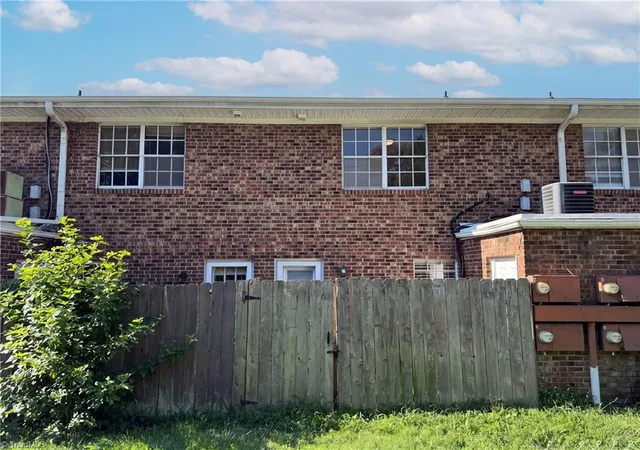 5th image of 1311 Meadowview Rd #B, Greensboro, NC 27403 | MLS# 1230744