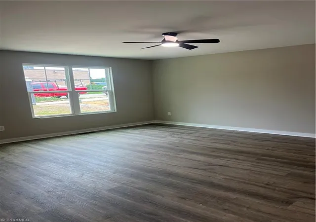 Photo 3 of Single family home for sale at 917 Redding Dr, High Point, NC 27260 | MLS# 1231141 | Listing updated on 2026-08-13