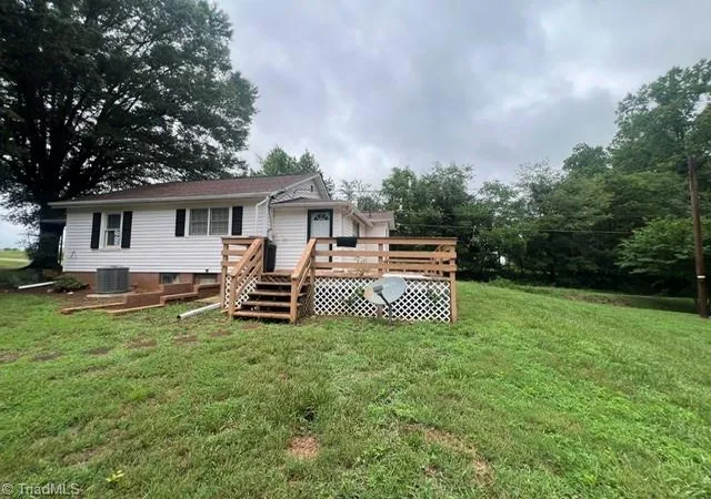 Photo 2 of Single family home for sale at 1008 Willard Dr, Yadkinville, NC 27055 | MLS# 1227565 | Listing updated on 2026-08-25