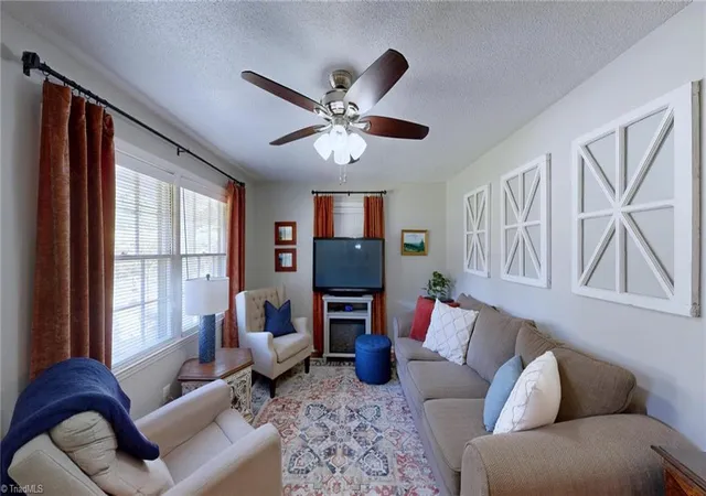 Photo 4 of Sale Pending at 9477 Morton Dr, Kernersville, NC 27284 | MLS# 1227262 | Listing updated on 2026-08-19
