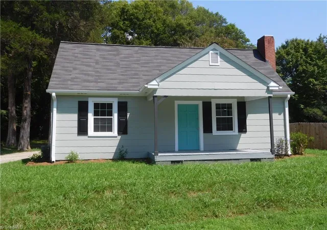 Photo 1 of Single family home for sale at 11 Hilton Dr, Winston Salem, NC 27127 | MLS# 1231568 | Listing updated on 2026-10-05
