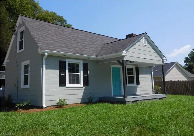 Photo 2 of Single family home for sale at 11 Hilton Dr, Winston Salem, NC 27127 | MLS# 1231568 | Listing updated on 2026-10-05