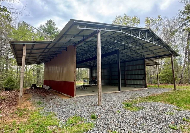 5th image of 228 Red Maple Ln, Claudville, VA 24076 | MLS# 1216277