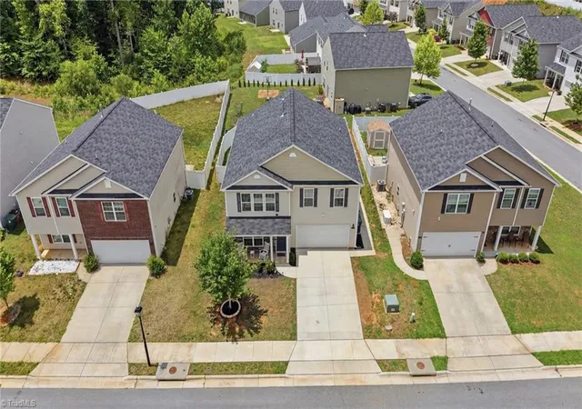 Photo 2 of Single family home for sale at 4011 Bobtail Ct, Greensboro, NC 27301 | MLS# 1227106 | Listing updated on 2026-09-14