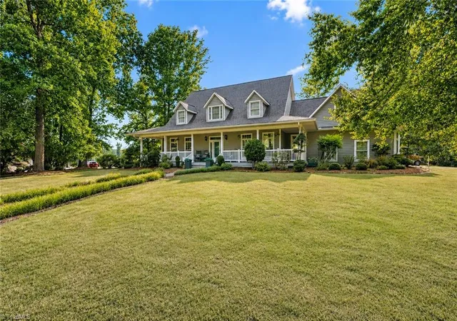 Photo 2 of Single family home for sale at 208 Monk Ct, North Wilkesboro, NC 28659 | MLS# 1229065 | Listing updated on 2026-09-03