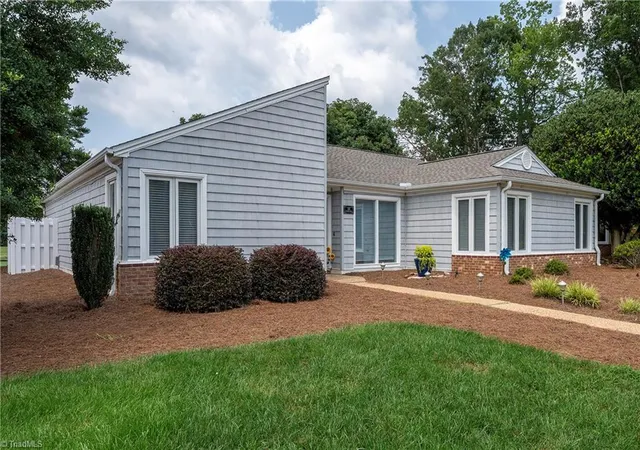 Photo 3 of Single family home for sale at 116 Spyglass Dr, Bermuda Run, NC 27006 | MLS# 1230402 | Listing updated on 2026-09-19