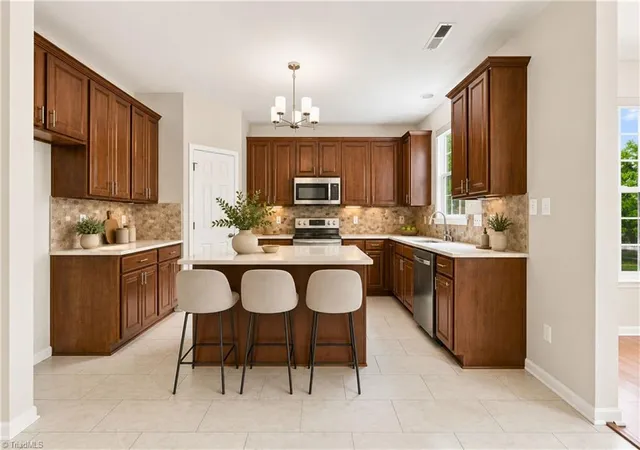 Photo 3 of Single family home for sale at 3174 Rock Pond Cir, High Point, NC 27265 | MLS# 1227428 | Listing updated on 2026-09-09