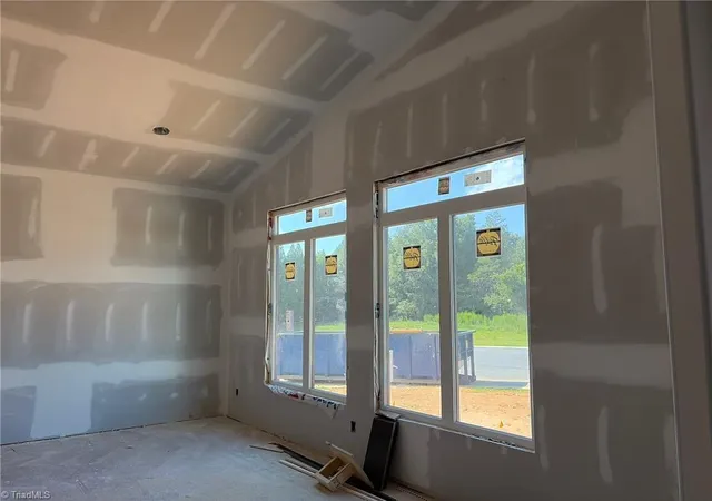 Photo 4 of Single family home for sale at 918 Passion Ct, Winston Salem, NC 27104 | MLS# 1214975 | Listing updated on 2026-08-24