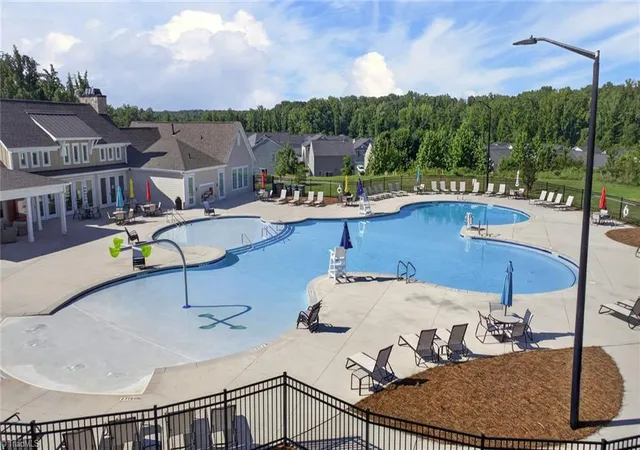 2nd image of 3208 Highlander Pt, Greensboro, NC 27405 | MLS# 1225428