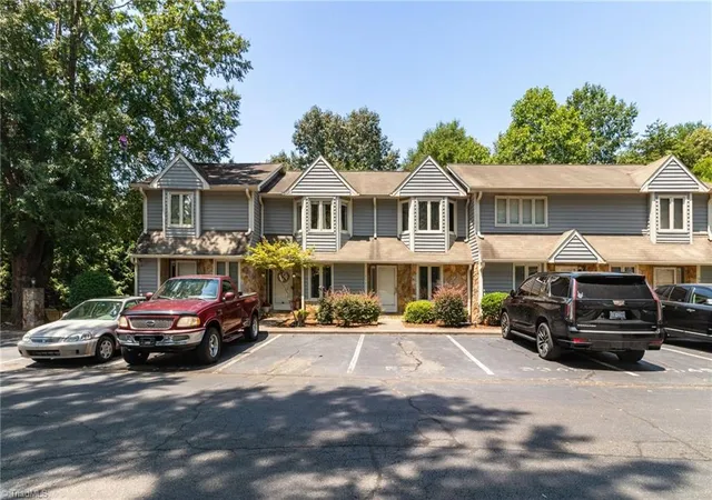 Photo 2 of Single family home for sale at 5347 Summit Hts Dr, Winston Salem, NC 27104 | MLS# 1226277 | Listing updated on 2026-07-07