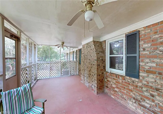 Photo 4 of Sale Pending at 3908 Beverly Hills Dr, High Point, NC 27265 | MLS# 1229111 | Listing updated on 2026-08-21