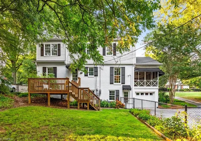 2nd image of 809 Hillcrest Dr, High Point, NC 27262 | MLS# 1227083